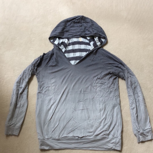 Men’s Gypsy brand reversible sweater - Picture 5 of 8